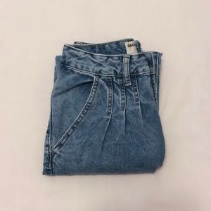 Garage Women’s Straight Jeans